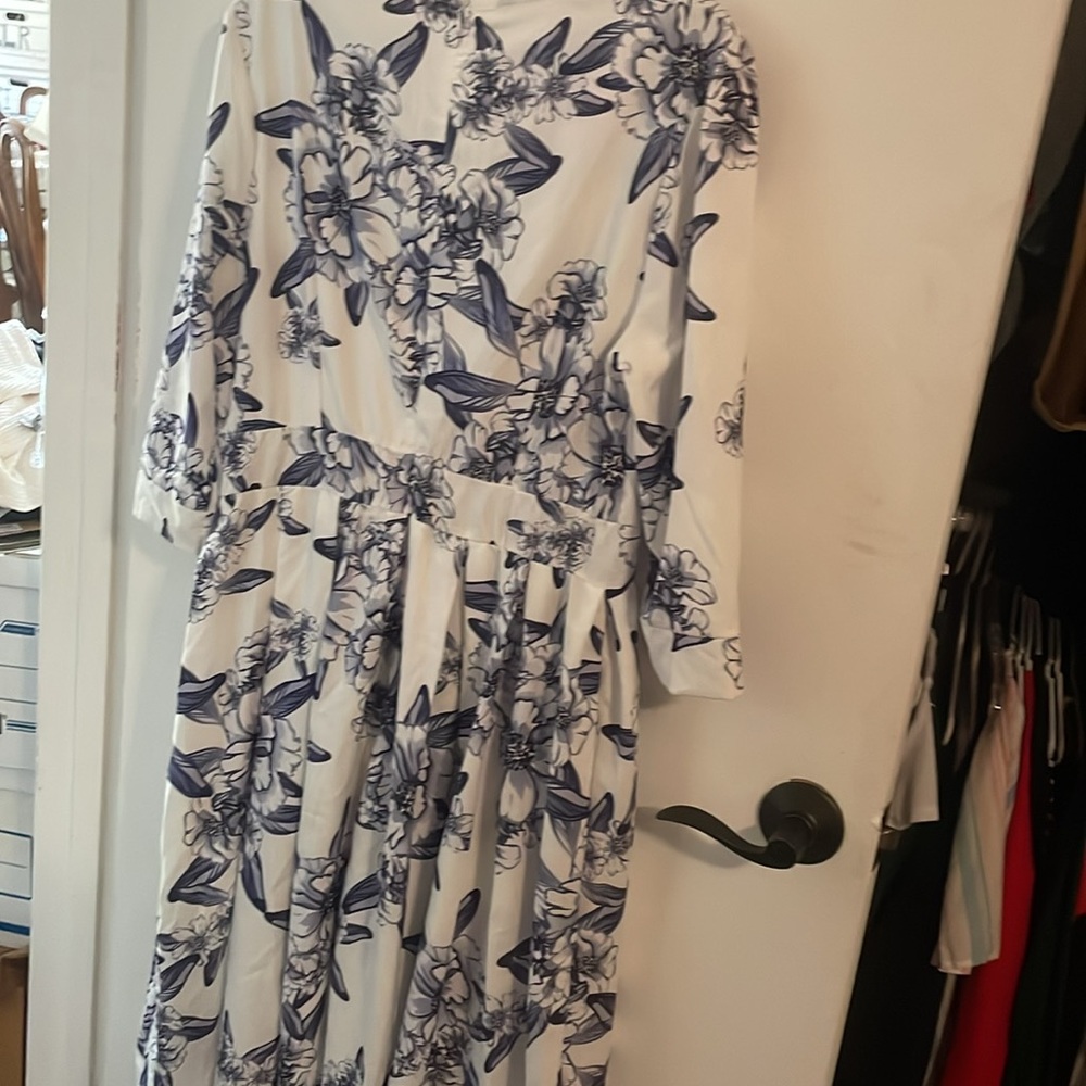 Floral Print White and Blue Dress 3/4 sleeves pleated midi dress size XL new - Picture 7 of 8